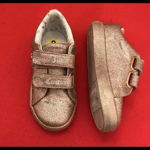 uicy Couture Rose Gold Sparkle Sneakers

Toddler Girl Sz 9
